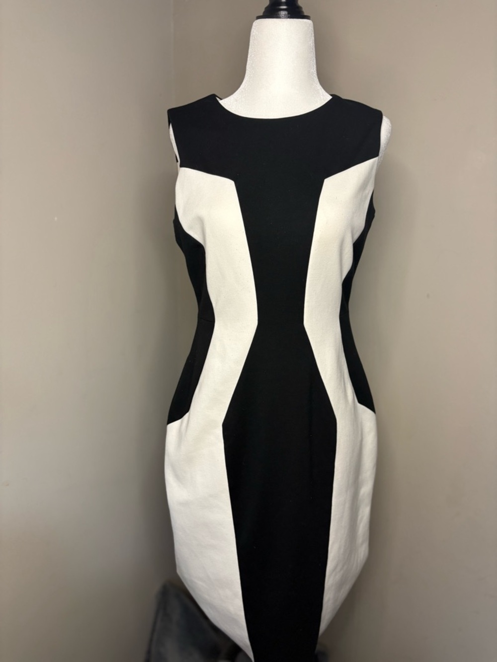 Calvin Klein Black and White Geometric Sheath Midi Dress
